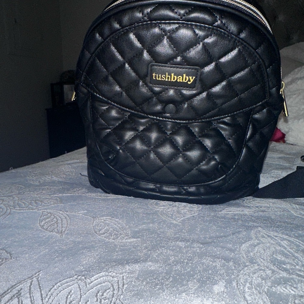 Tushbaby Quilted Black carrier